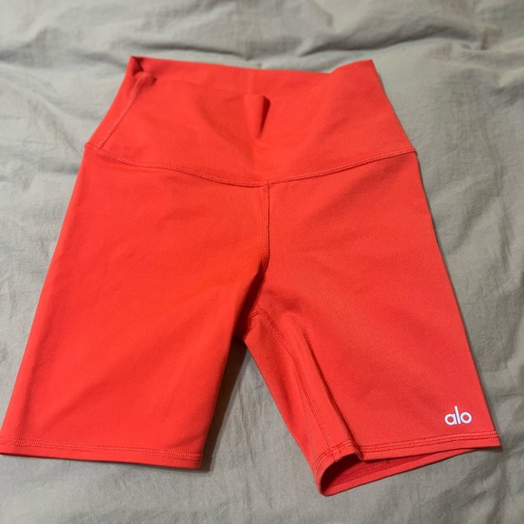 ALO Yoga Pants - ALO Biker Shorts